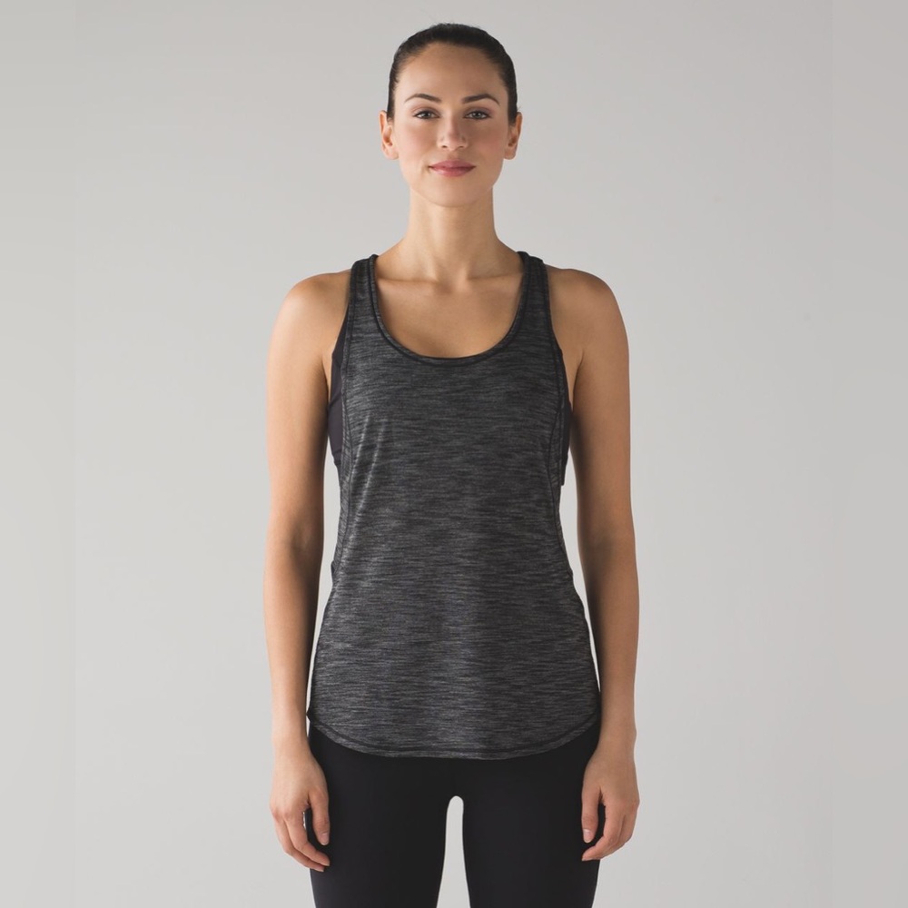 NWOT Lululemon On Track Tank in Heathered Black / Black. Size 4.